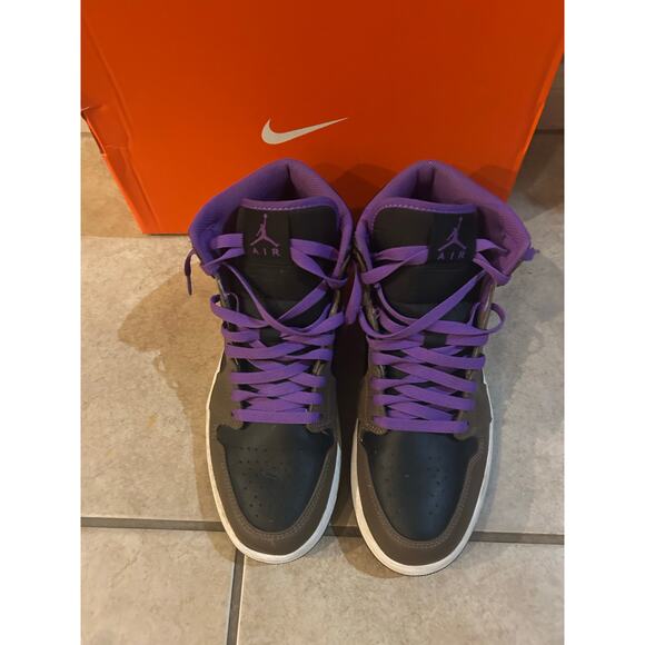 Air Jordan 1 Mid 'Palomino / Purple Mocha'